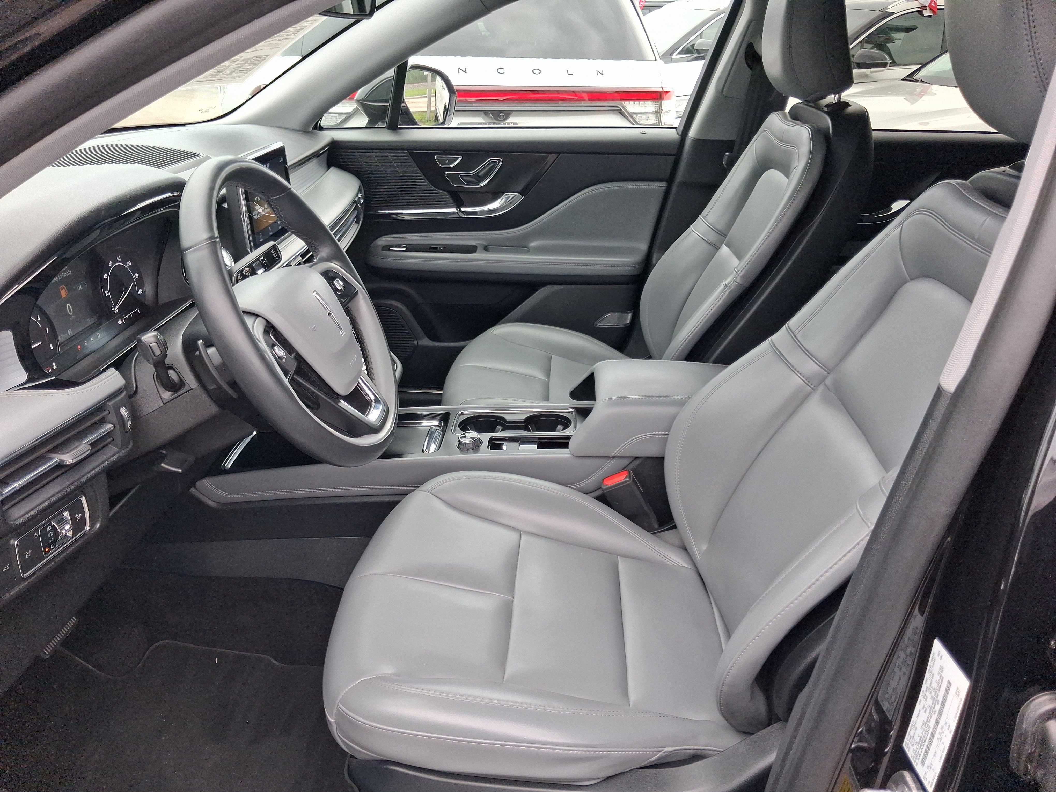 Used 2021 Lincoln Corsair FWD image 12