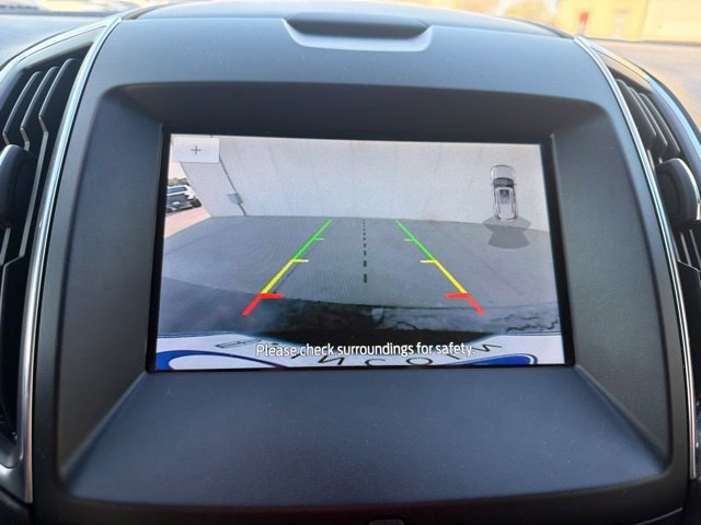 Used 2019 Ford Edge Titanium w/ Cold Weather Package AWD/4WD image 29