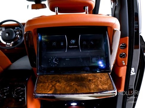 Used 2018 Rolls-Royce Phantom Sedan image 30