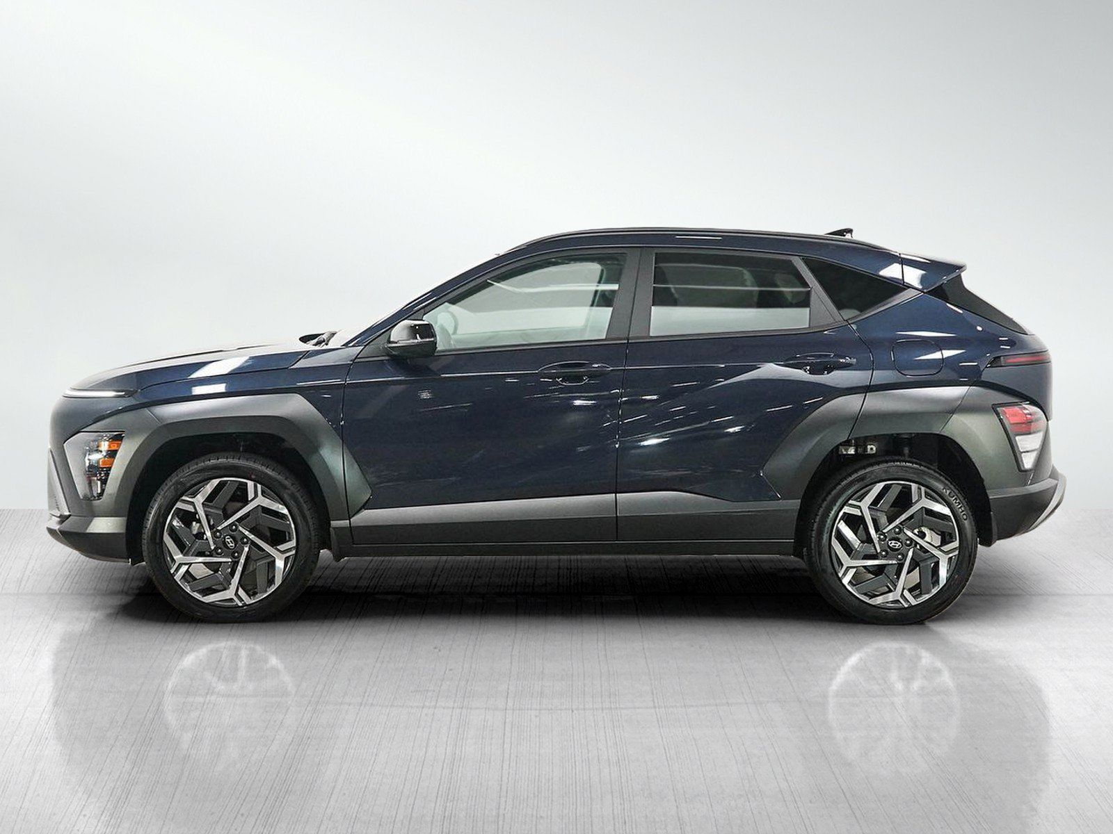 Used 2026 Hyundai Kona SEL Premium AWD/4WD image 2