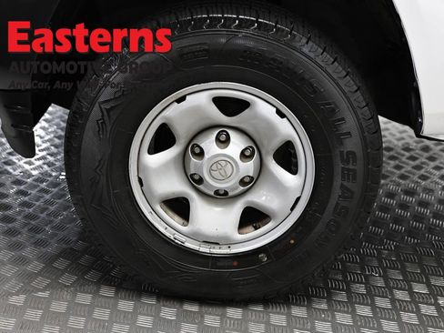 Used 2020 Toyota Tacoma SR RWD image 31