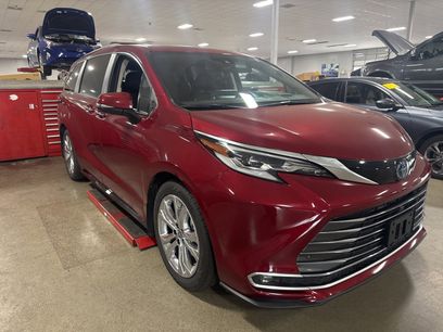 Certified 2022 Toyota Sienna Platinum