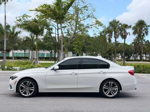 Used 2018 BMW 330i xDrive Sedan AWD/4WD image 6