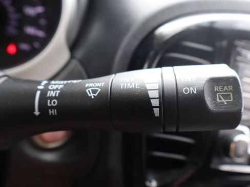 Used 2015 Nissan Juke SV AWD/4WD image 33