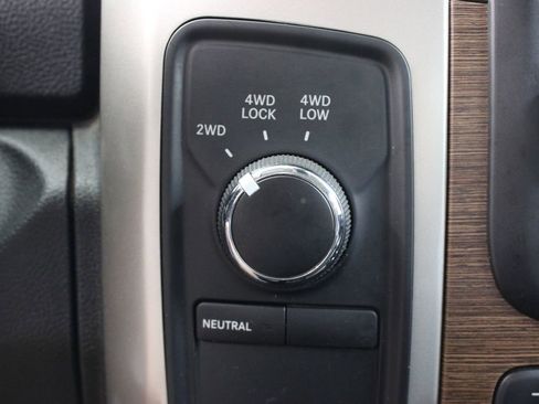 Used 2016 RAM 2500 Laramie AWD/4WD image 25