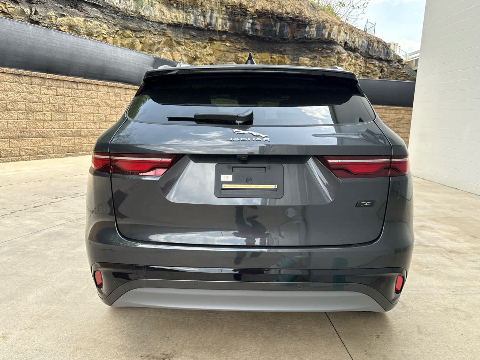 Used 2026 Jaguar F-PACE R-Dynamic S AWD/4WD image 4