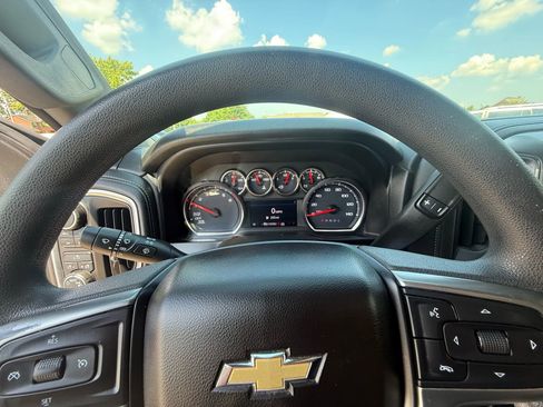 Used 2020 Chevrolet Silverado 1500 LT image 17