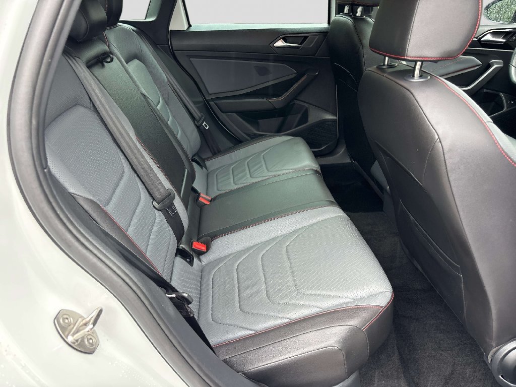 Used 2025 Volkswagen Jetta GLI Autobahn FWD image 14