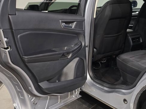 Used 2022 Ford Edge SE image 31