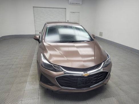 Used 2019 Chevrolet Cruze LT image 14