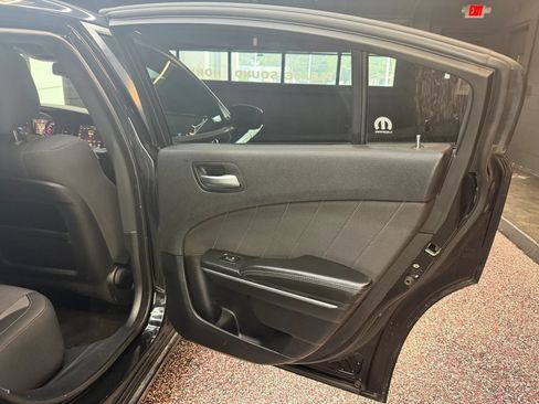 Used 2015 Dodge Charger SXT RWD image 21