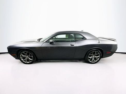 Used 2016 Dodge Challenger SXT w/ Driver Convenience Group RWD image 5