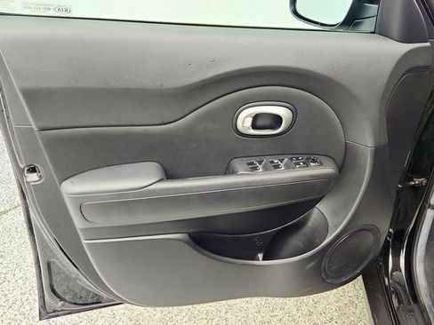Used 2019 Kia Soul image 10
