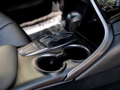 Used 2023 Toyota Camry SE w/ Convenience Package image 21