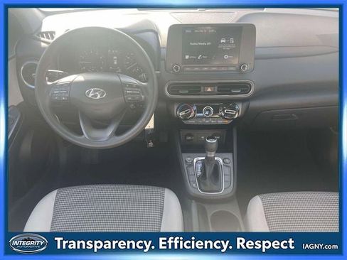 Used 2023 Hyundai Kona SE image 11