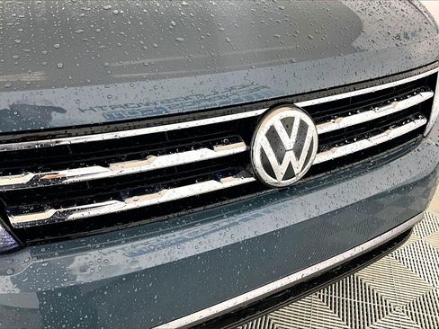 Used 2020 Volkswagen Tiguan SE image 24