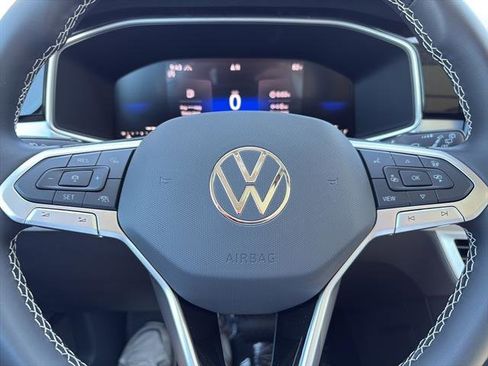 New 2025 Volkswagen Taos SE image 16
