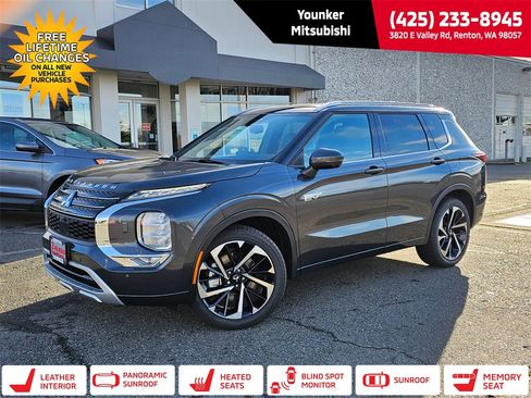 New 2025 Mitsubishi Outlander SEL image 1