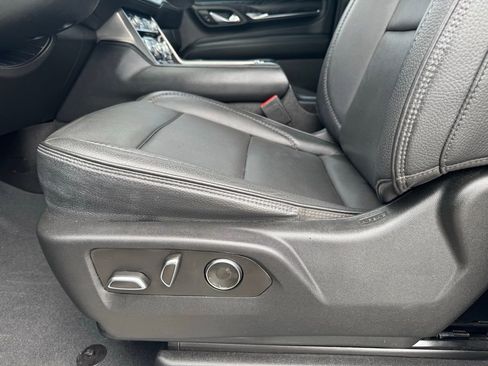 Used 2023 GMC Yukon XL Denali image 18