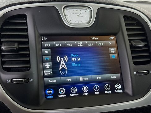 Used 2023 Chrysler 300 Touring L w/ Popular Equipment Group image 8