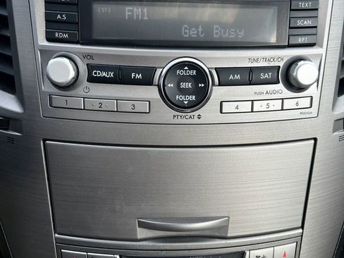 Used 2011 Subaru Legacy 2.5i Limited image 19