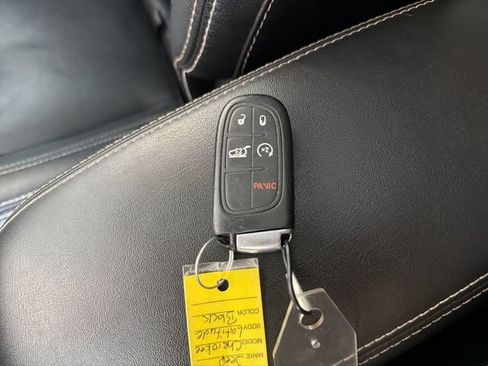 Used 2014 Jeep Cherokee Latitude w/ Comfort/Convenience Group image 30