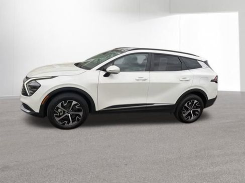 Certified 2024 Kia Sportage EX w/ EX Premium Package AWD/4WD image 3