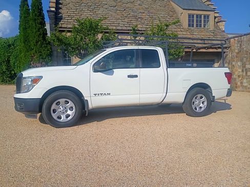 Used 2018 Nissan Titan S w/ S Utility Package RWD image 6