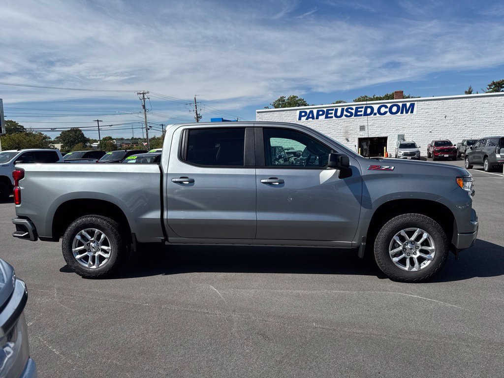 New 2026 Chevrolet Silverado 1500 RST w/ Z71 Off-Road Package AWD/4WD image 3