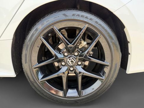 Used 2023 Honda Civic Sport image 11