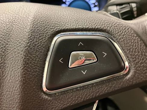 Used 2017 Lincoln MKC Premiere image 39