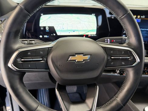 Used 2025 Chevrolet Equinox LT image 27