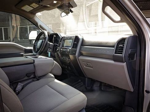 Used 2022 Ford F350 XLT w/ Camper Package AWD/4WD image 27