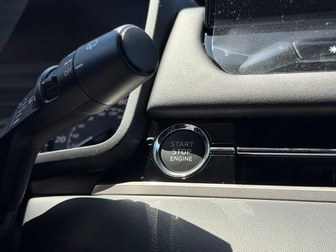 New 2026 Mitsubishi Outlander AWD image 28