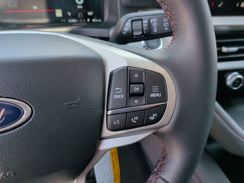 New 2026 Ford Explorer Active RWD image 18