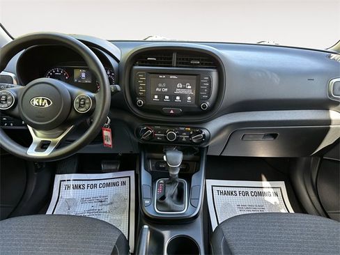 Used 2021 Kia Soul S image 11