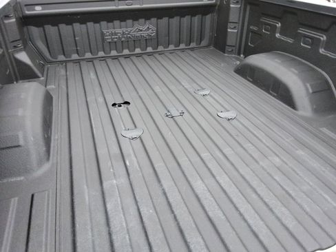 Used 2020 Chevrolet Silverado 2500 High Country w/ Z71 Off-Road Package image 18