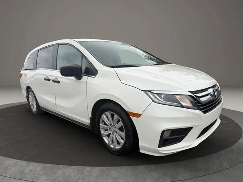 Used 2019 Honda Odyssey LX image 3