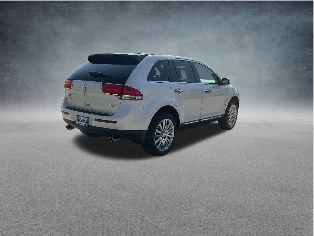Used 2014 Lincoln MKX FWD w/ Equipment Group 102A image 7