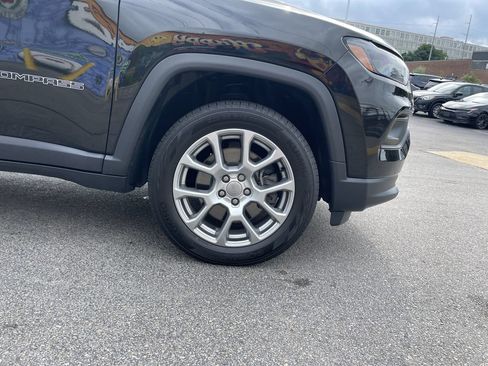Certified 2023 Jeep Compass Latitude AWD/4WD image 11