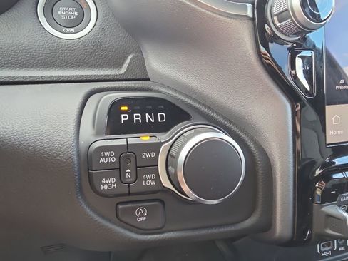 Used 2025 RAM 1500 Big Horn AWD/4WD image 18