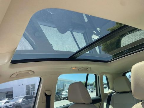 Used 2014 Volkswagen Tiguan SEL AWD/4WD image 15