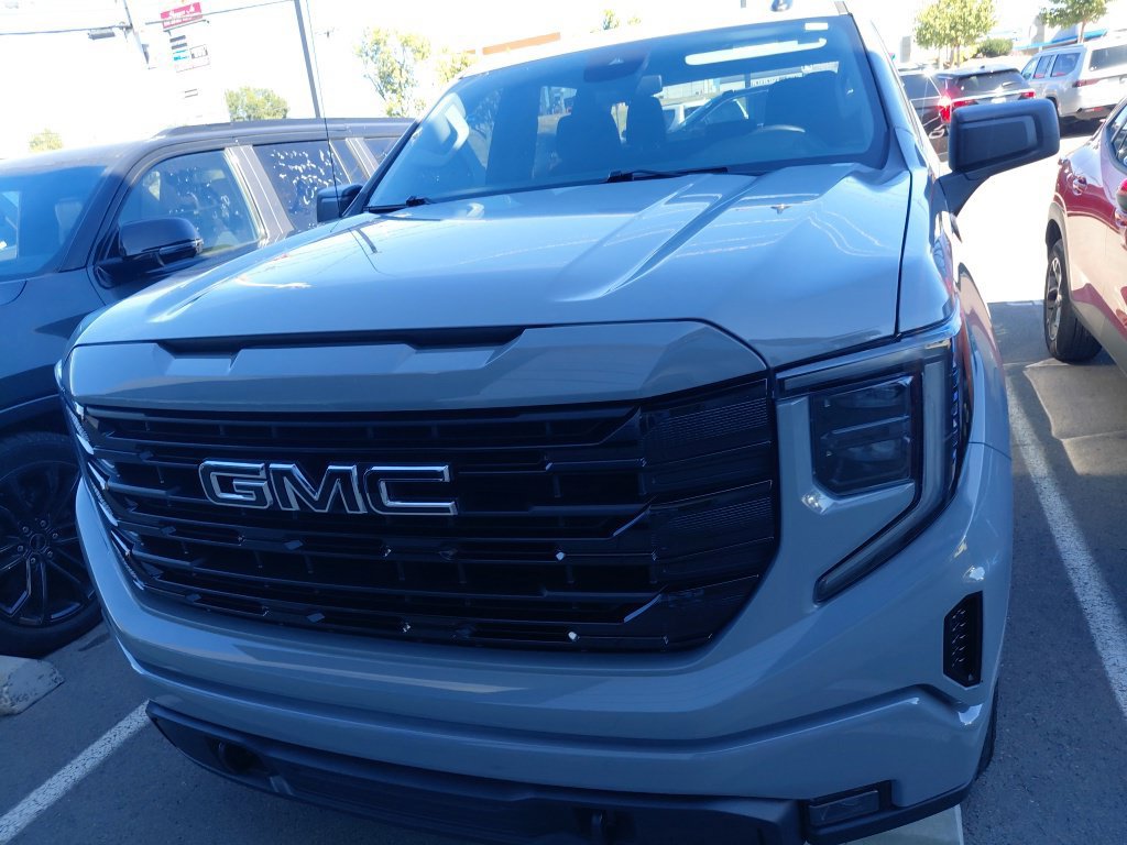 Used 2024 GMC Sierra 1500 Elevation w/ LPO, Elevation Black Package AWD/4WD image 3