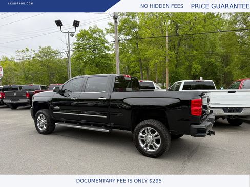 Used 2019 Chevrolet Silverado 2500 High Country AWD/4WD image 3