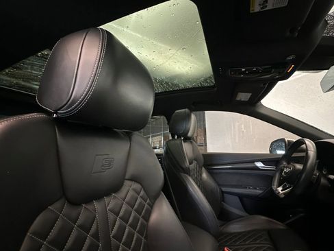 Used 2018 Audi SQ5 Premium Plus w/ Navigation Package image 17