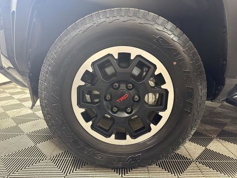 Used 2025 Toyota 4Runner TRD Off-Road image 10