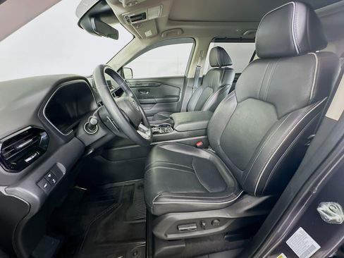 Used 2023 Honda Pilot Elite image 13