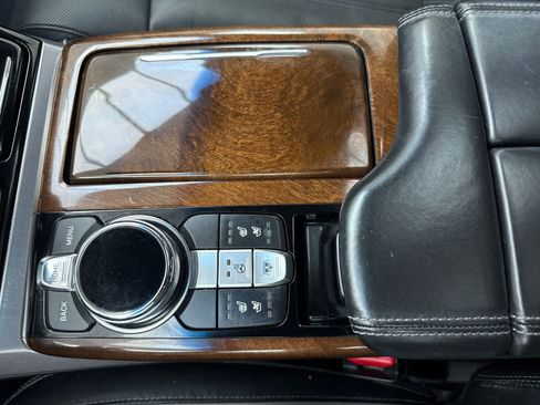 Used 2019 Genesis G90 5.0 Ultimate RWD image 32
