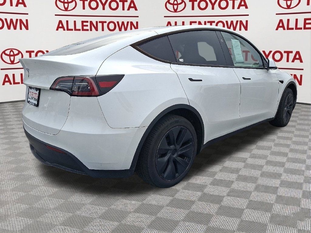 Used 2025 Tesla Model Y Long Range RWD image 5