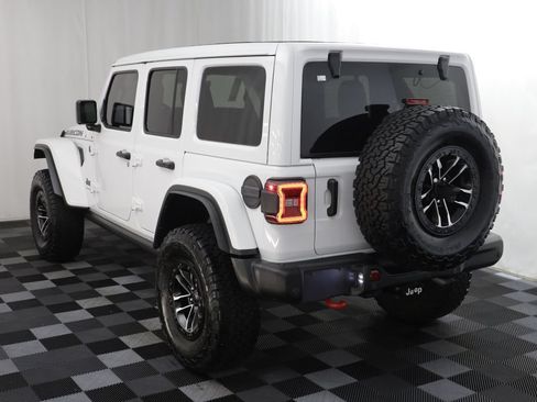 Used 2024 Jeep Wrangler Unlimited Rubicon AWD/4WD image 18